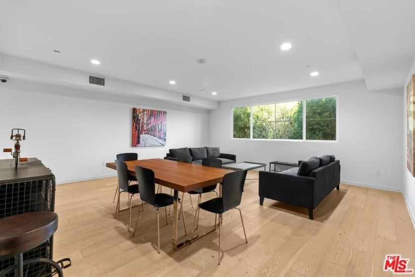 4240 Laurel Canyon Boulevard #305 photo 28