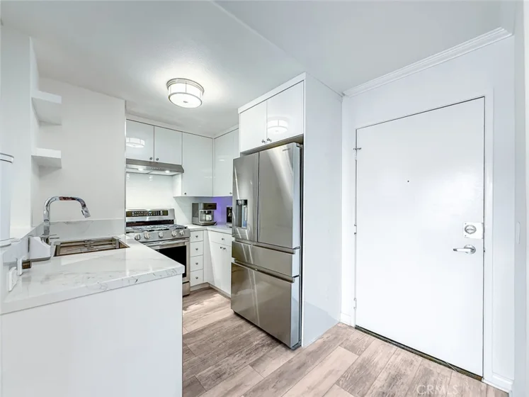 5530 Owensmouth Avenue #115 photo 7
