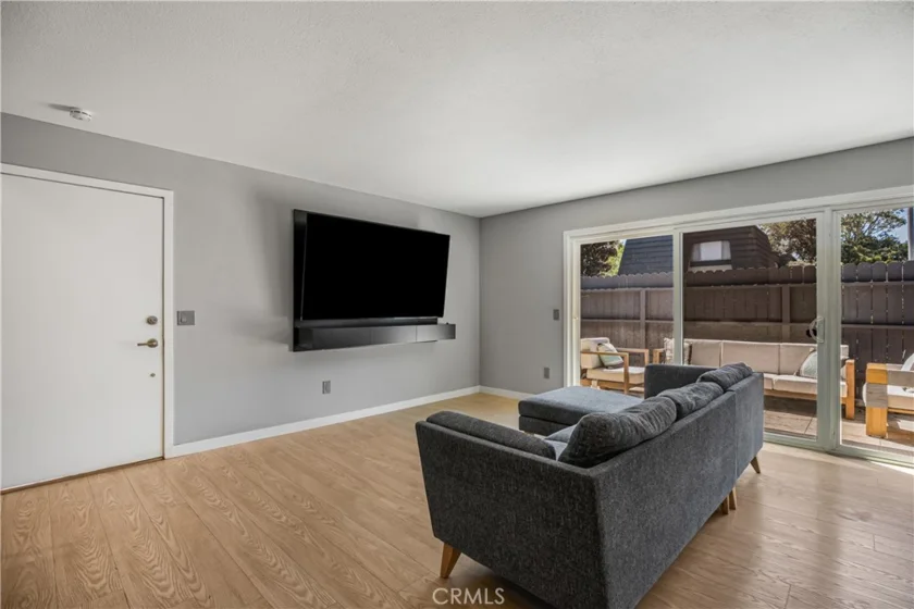 1642 Iowa Street #A photo 6