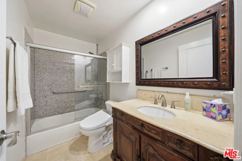 722 S Oxford Avenue #305 photo 11