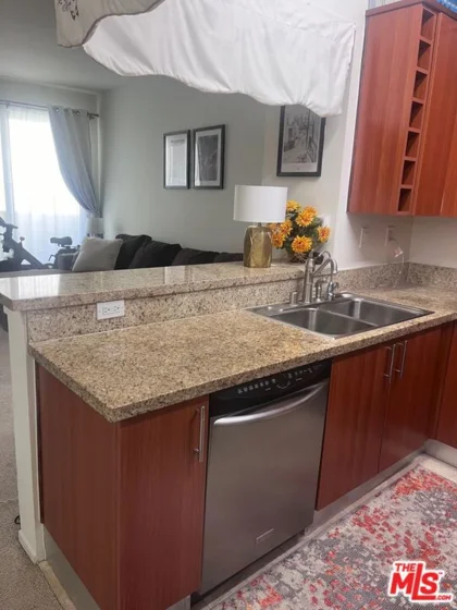 620 S Gramercy Place #339 photo 11