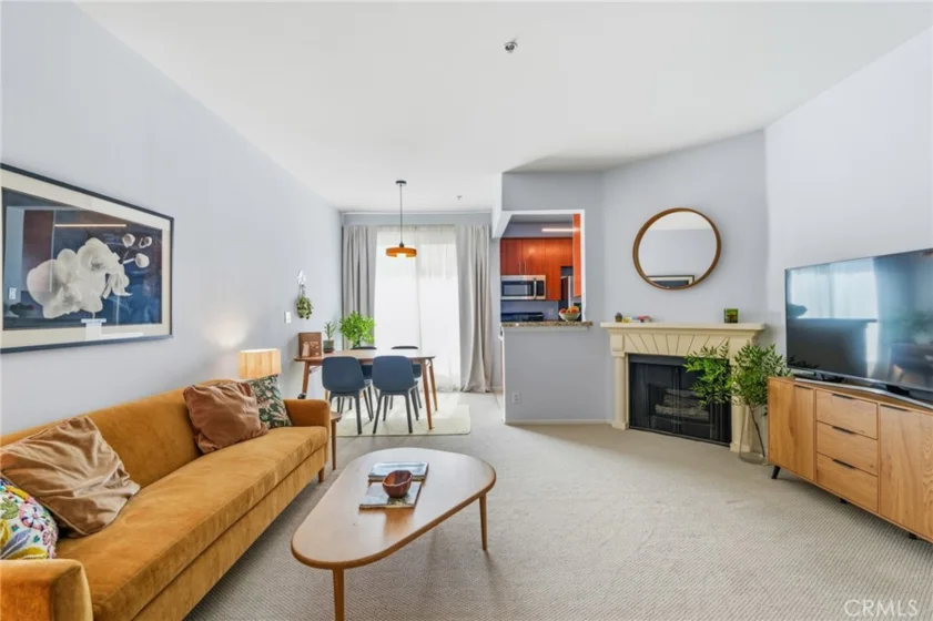620 S Gramercy Place #211 photo 1