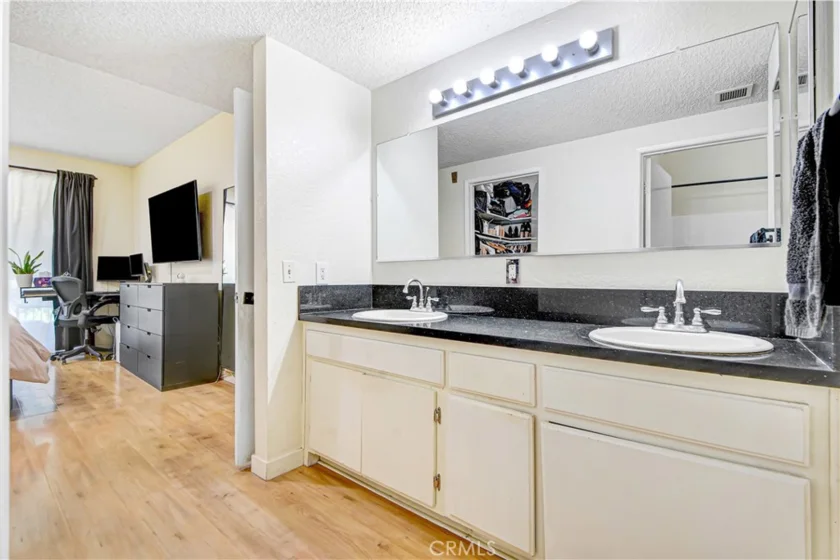 10610 N Lakeside Drive #209 photo 14
