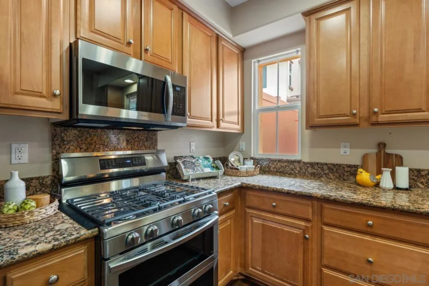 1305 Isabella Way photo 17