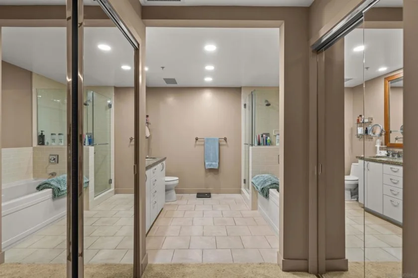 700 W Harbor Drive #805 photo 21