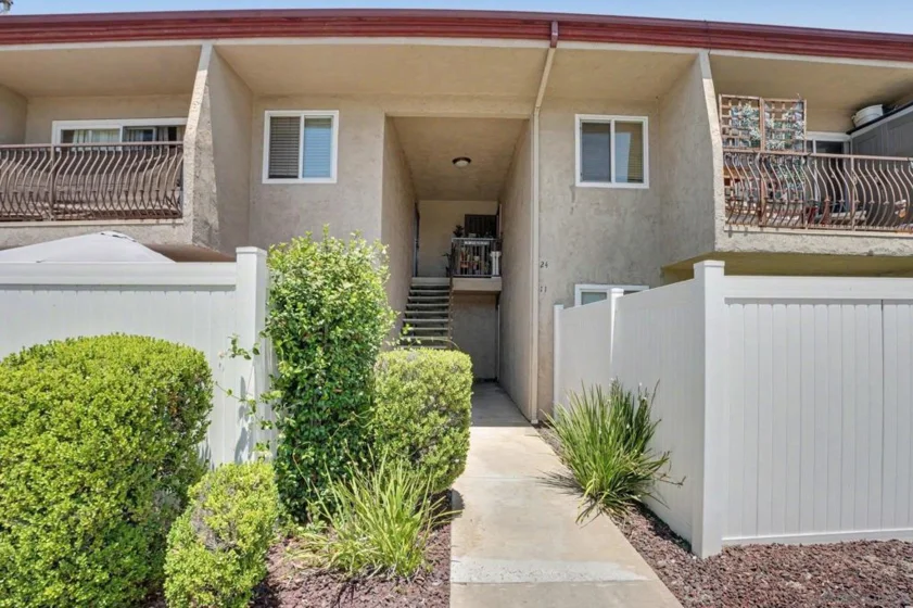 930 Peach Avenue #11 photo 1