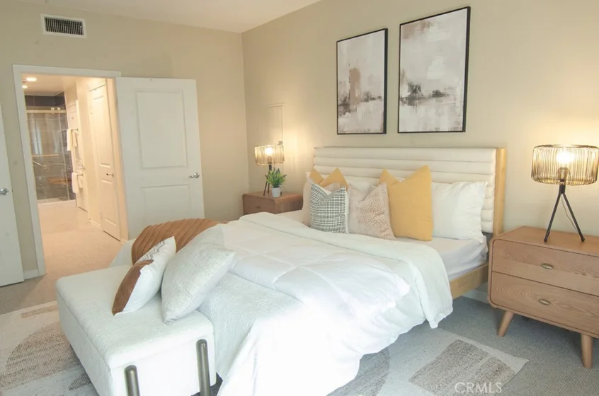 931 E Walnut Street #316 photo 10