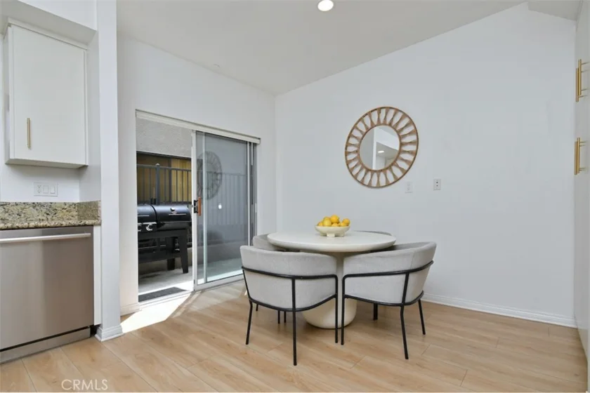 10918 Morrison Street #3 photo 3