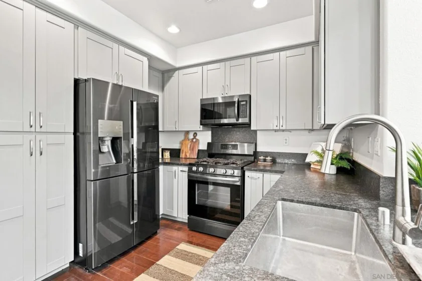 2733 Piantino Circle photo 10