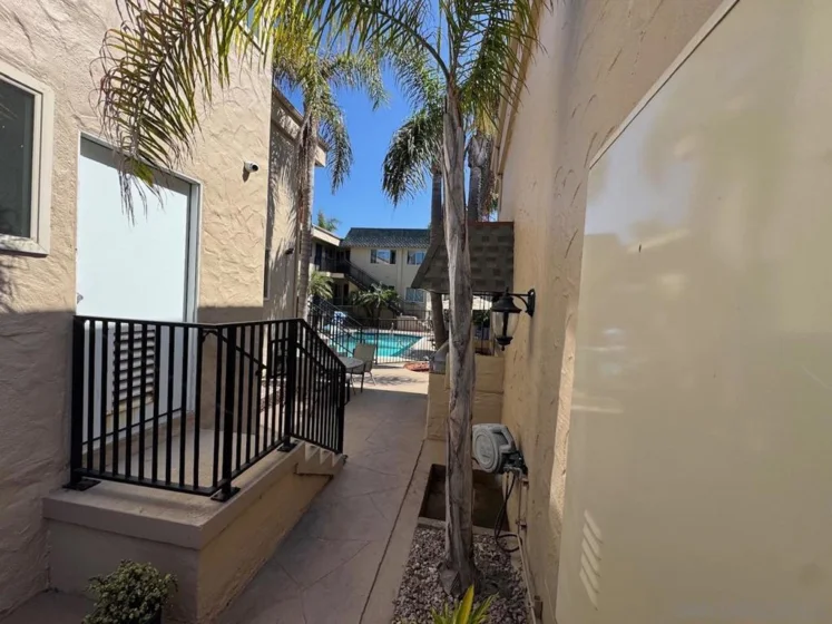 5075 Narragansett Avenue #206 photo 38