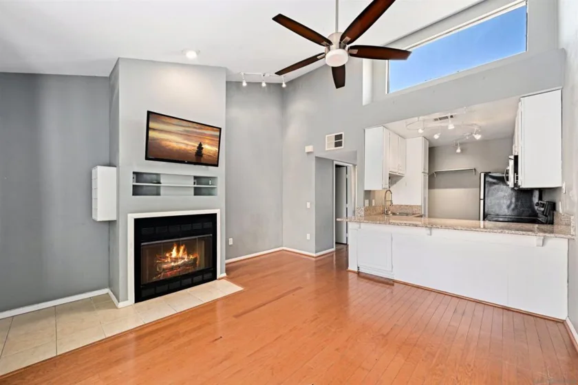 4576 Hawley #5 photo 5