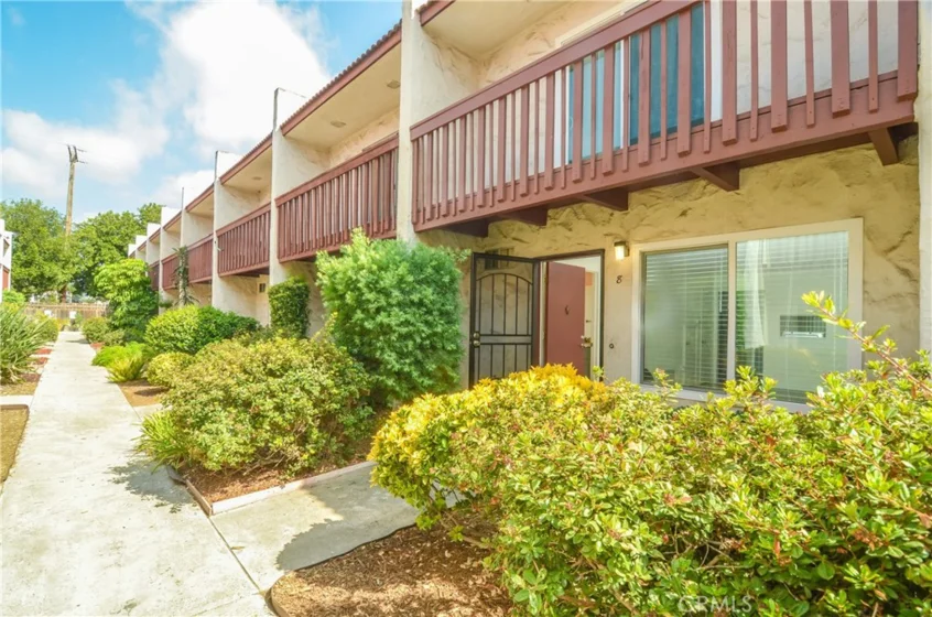 888 Cherrywood Way #8 photo 1