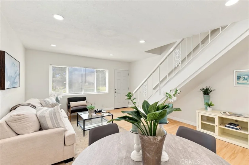 648 W Main #D photo 3