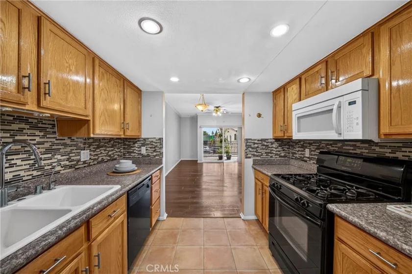 11124 Burbank Boulevard #108 photo 11