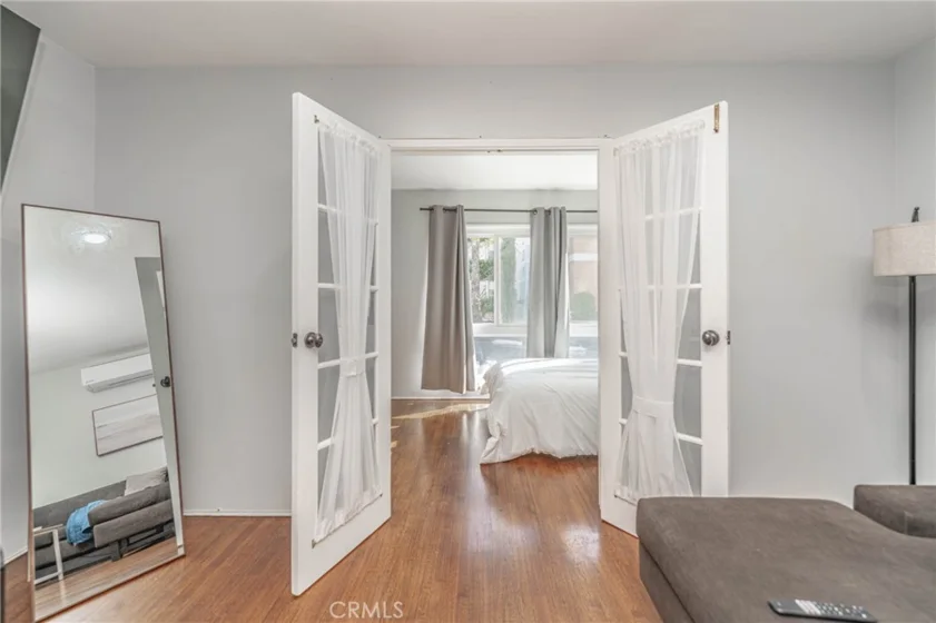 325 Cedar photo 6