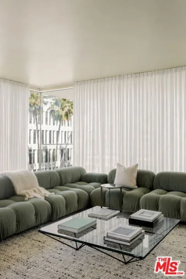 9200 Wilshire Boulevard #402W photo 2