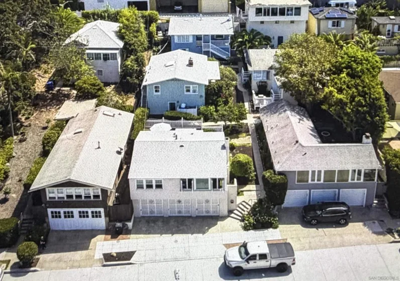 821 S Coast photo 10