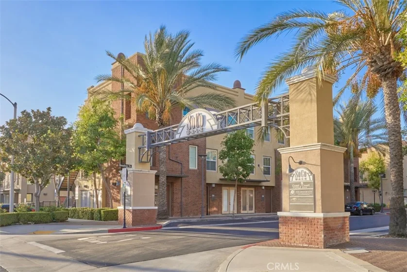 303 Market Court photo 1