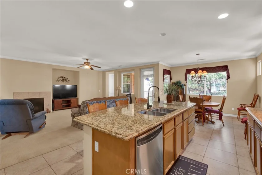 8756 Cuyamaca photo 11