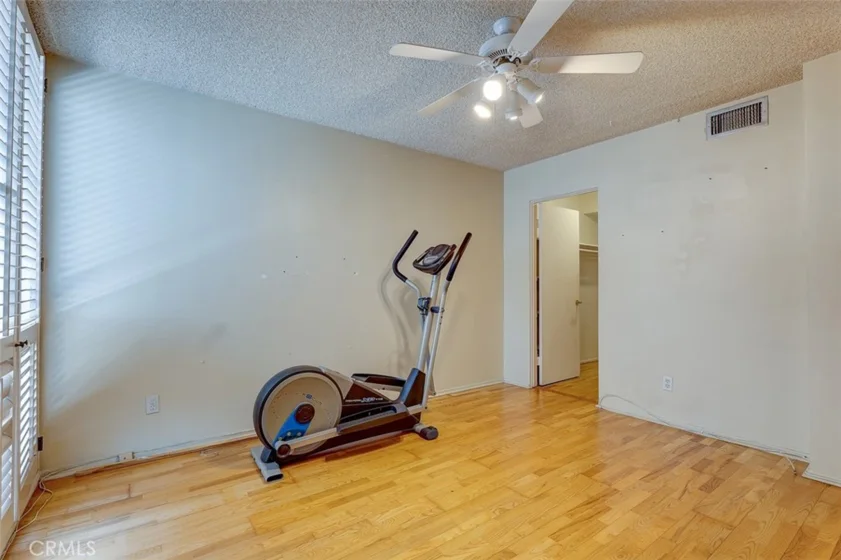 5454 Zelzah Avenue #215 photo 18