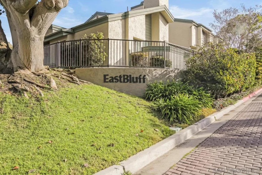 3211 Caminito Eastbluff #11 photo 1