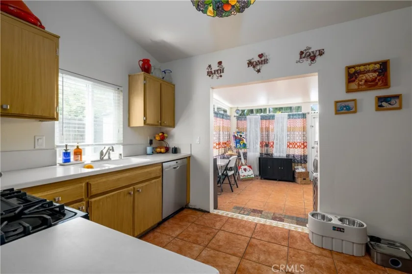 26014 Summer Dawn Court photo 6