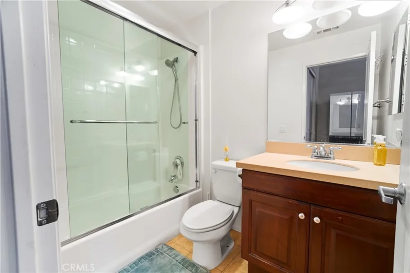 309 Metro Court photo 6