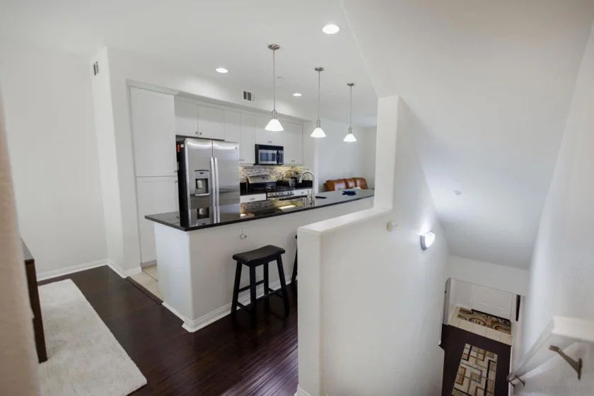 810 Harbor Cliff Way #230 photo 3