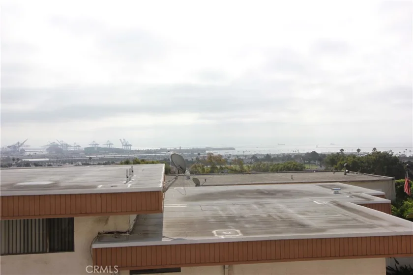 2424 S Gaffey photo 13