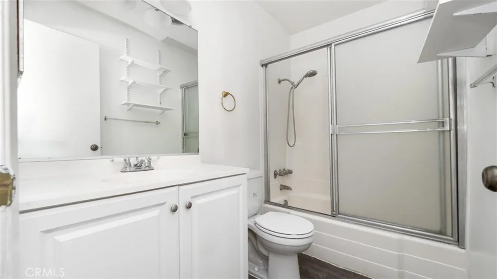 3649 Glendon Avenue #202 photo 4