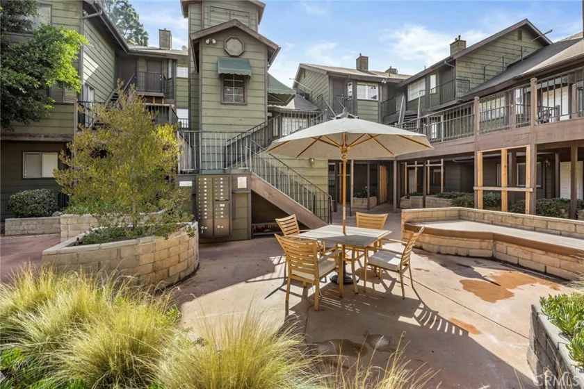 246 Alpine Street #9 photo 32