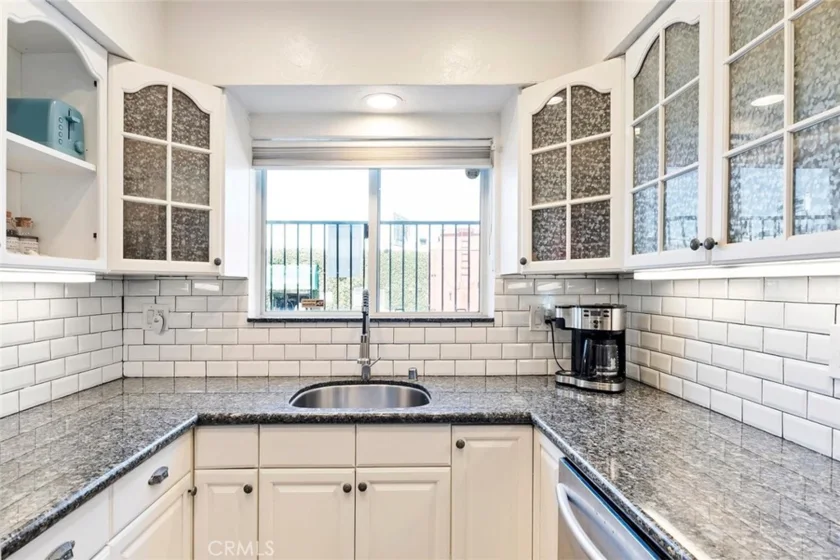 15248 Dickens Street #102 photo 16