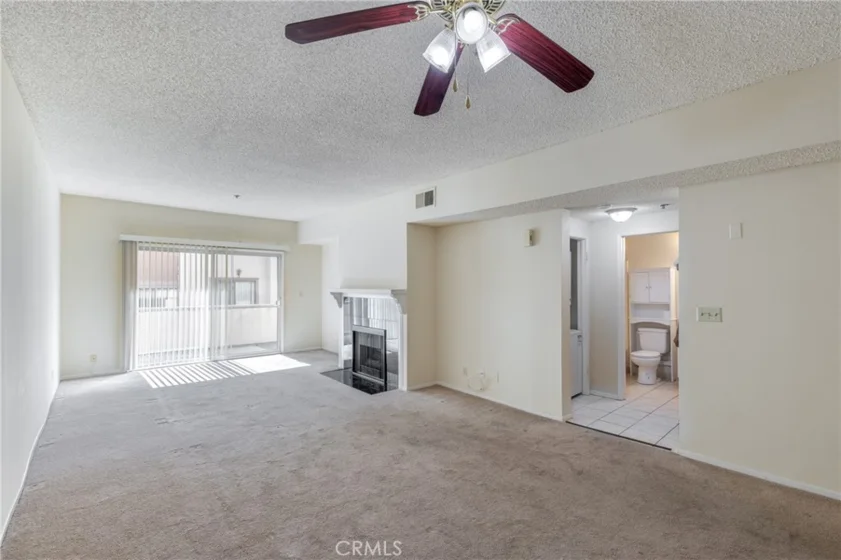 2915 Montrose Avenue #430 photo 14