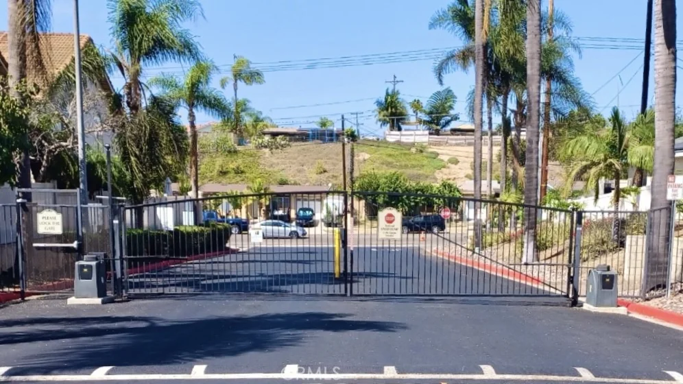 1722 Promenade photo 29