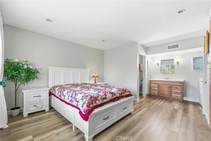 400 N Acacia #C32 photo 15