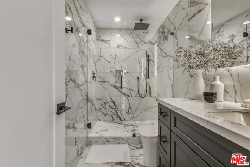 121 S Hope Street #334 photo 7