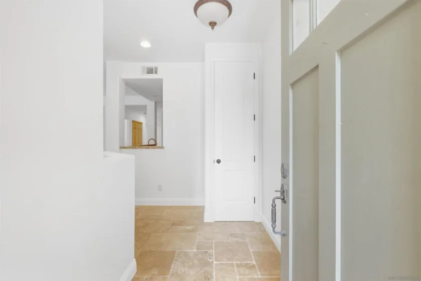 610 Westbourne Street photo 3