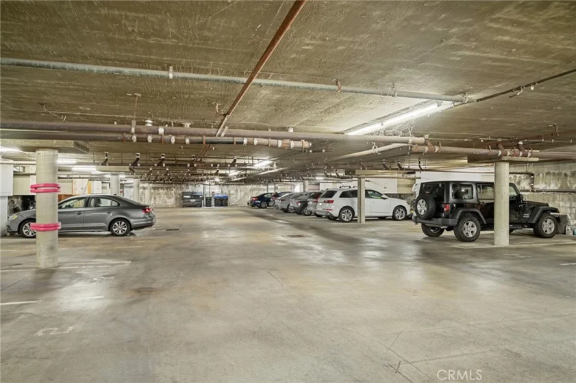 543 W Stocker Street #14 photo 22
