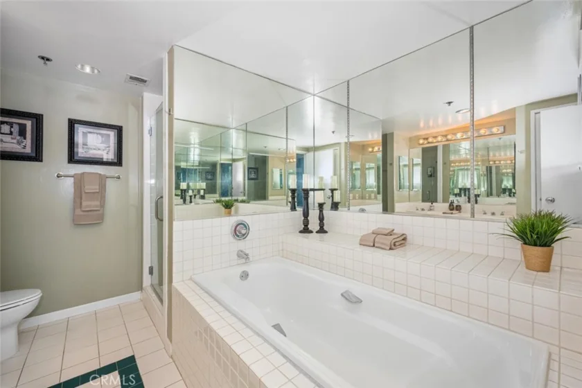 525 E Seaside Way #904 photo 17