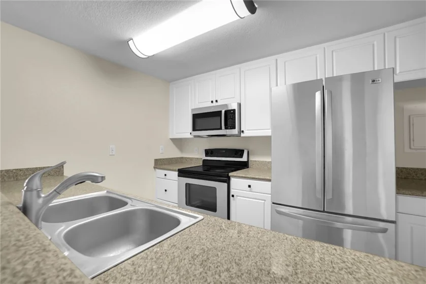 838 Pine Avenue #408 photo 7