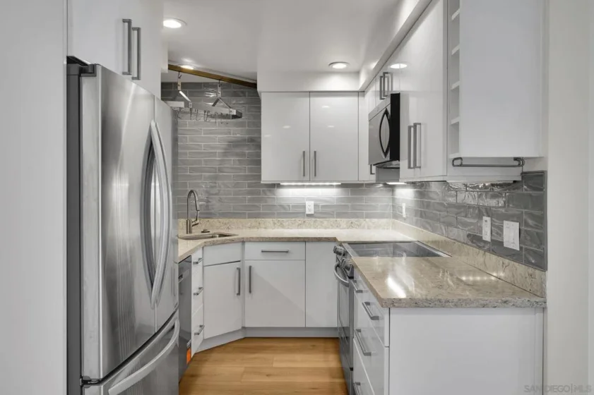 3431 Park Boulevard #202 photo 4