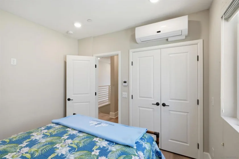 817 Jersey Court photo 25