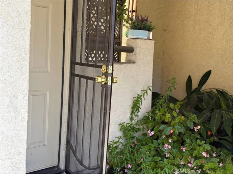 65 Largo Street photo 18