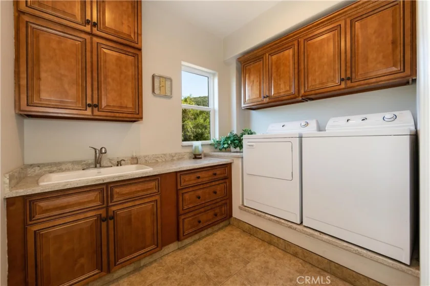 26045 Lucille Circle photo 24