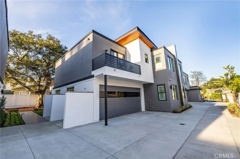1649 N Lake Avenue #1 photo 9