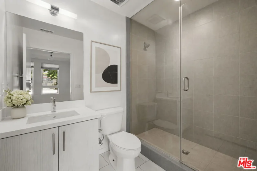 2930 Rowena Avenue #2 photo 4