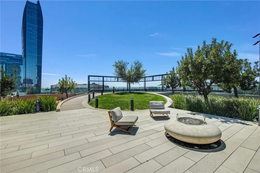 889 Francisco Street #2910 photo 19