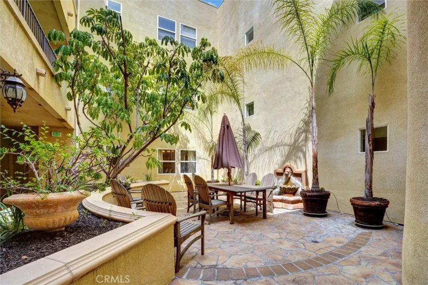 13935 Burbank Boulevard #105 photo 5