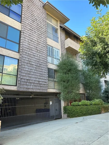 2307 Fox Hills Drive #105 photo 1
