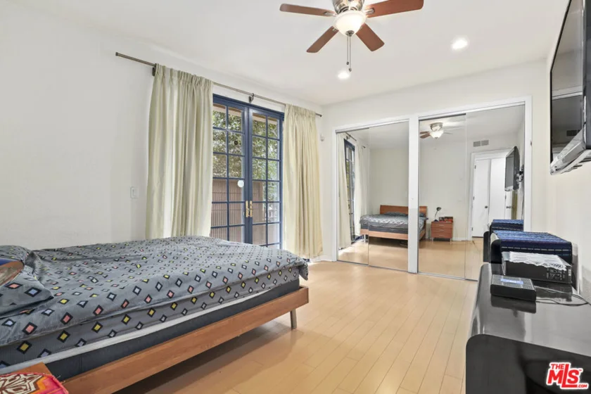 4230 Stansbury Avenue #105 photo 17